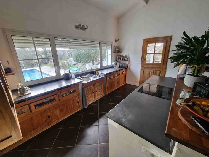 Image No.12-4 Bed House for sale