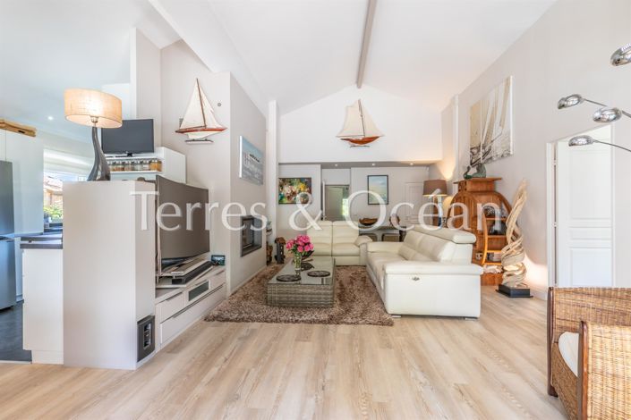 Image No.3-4 Bed House for sale