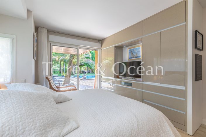 Image No.7-4 Bed House for sale