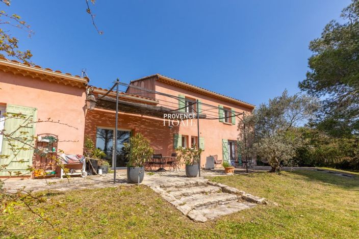 Image No.19-5 Bed House for sale