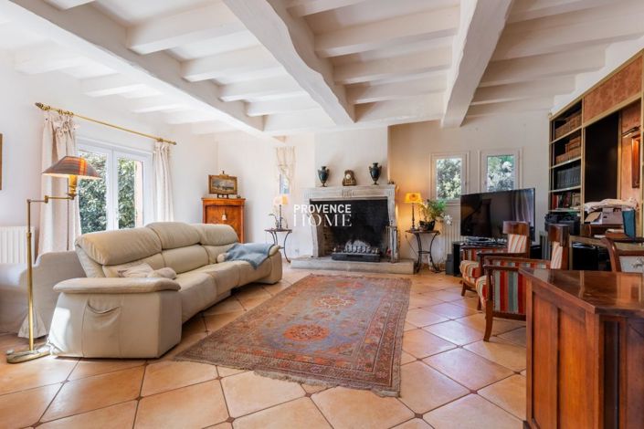 Image No.5-5 Bed House for sale