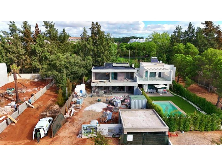 Image No.30-4 Bed House for sale