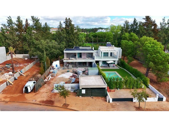 Image No.31-4 Bed House for sale