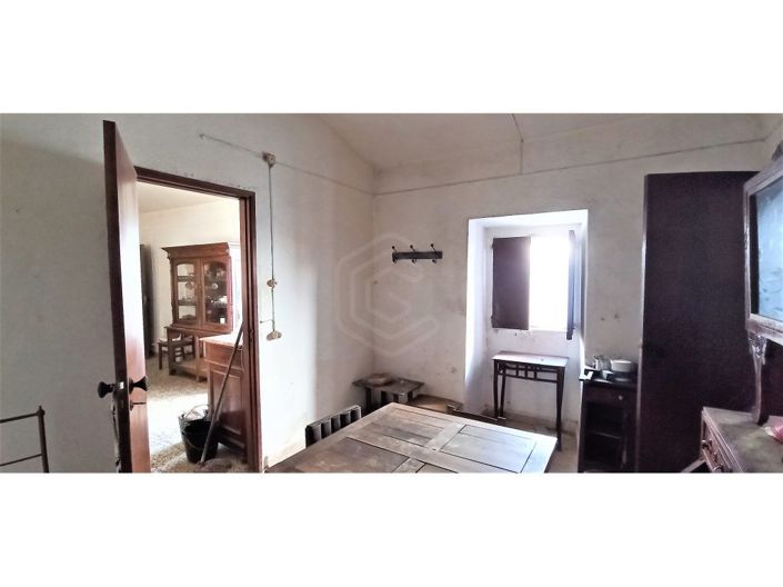 Image No.13-2 Bed House for sale