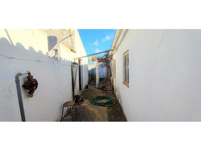 Image No.15-2 Bed House for sale