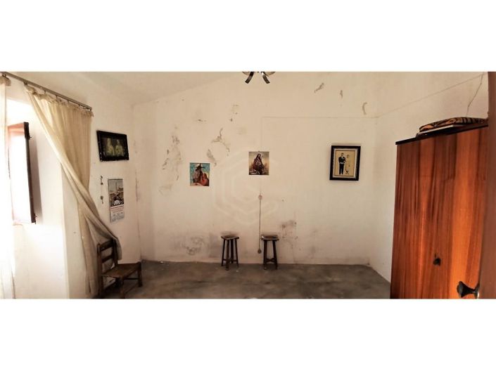 Image No.4-2 Bed House for sale