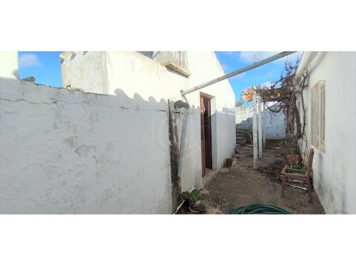 Image No.41-2 Bed House for sale