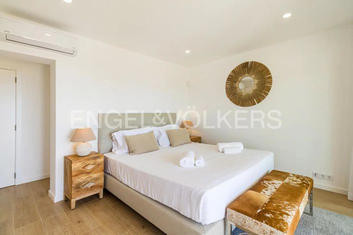 Image No.40-5 Bed House for sale