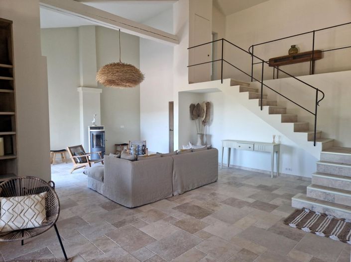 Image No.5-5 Bed House for sale