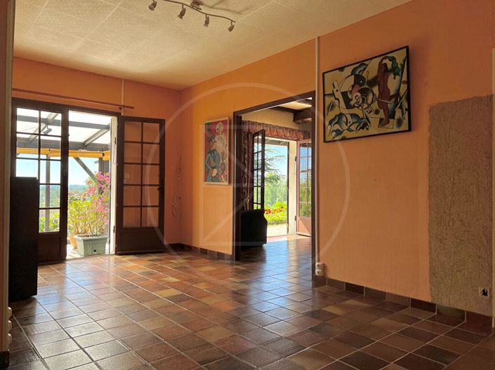 Image No.9-3 Bed House for sale