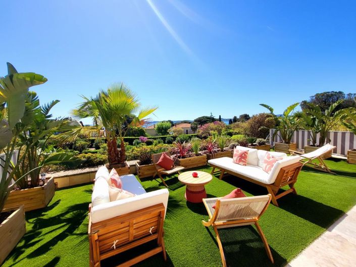 Image No.10-2 Bed Property for sale