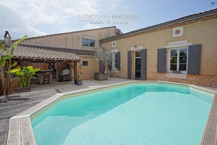Image No.1-4 Bed House for sale