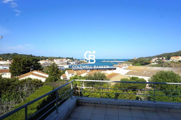 Image No.1-6 Bed House for sale