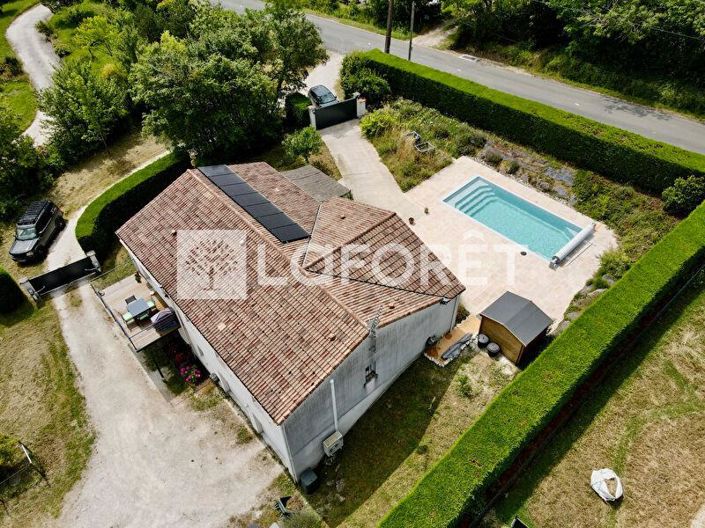 Image No.1-5 Bed Property for sale