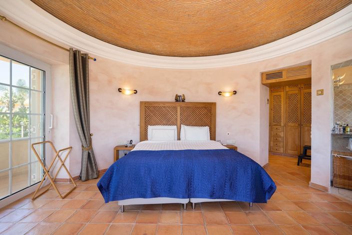 Image No.14-3 Bed House for sale