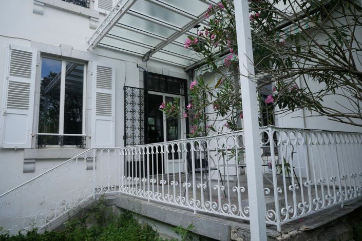 Image No.1-3 Bed House for sale
