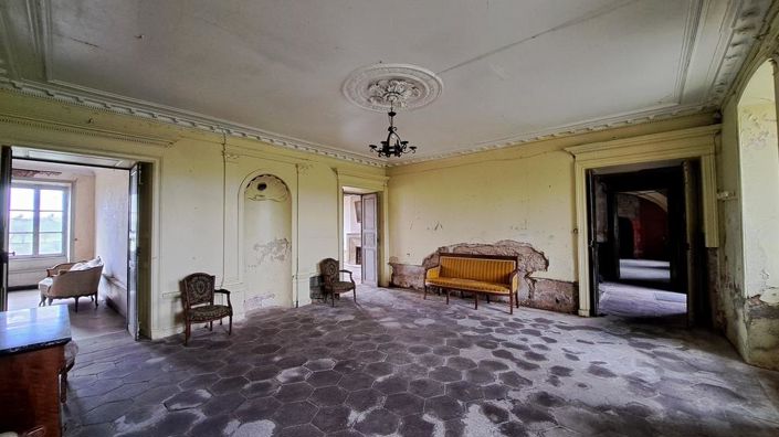 Image No.11-6 Bed House for sale