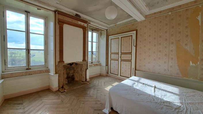 Image No.17-6 Bed House for sale