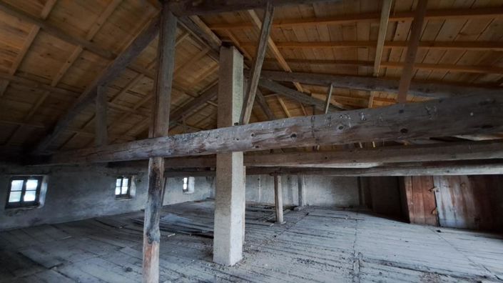 Image No.20-6 Bed House for sale