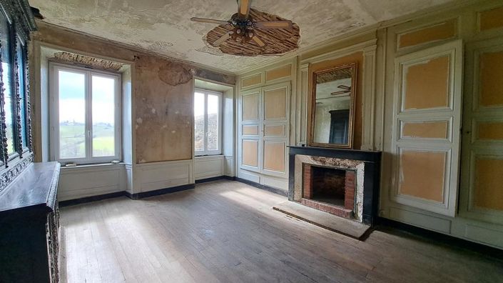 Image No.8-6 Bed House for sale