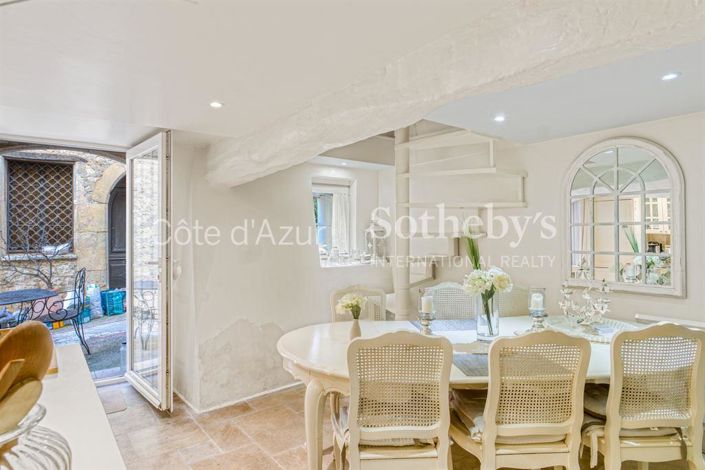 Image No.14-3 Bed Property for sale