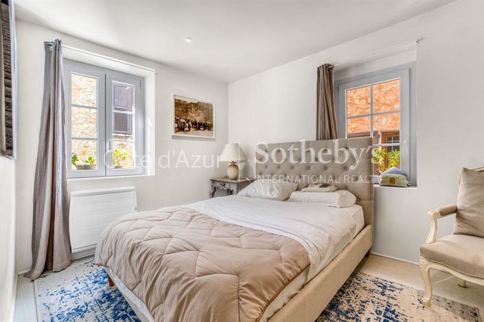 Image No.9-3 Bed Property for sale