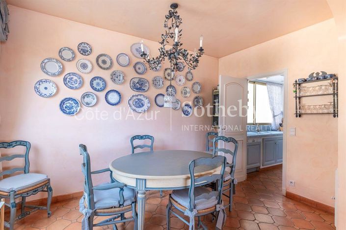 Image No.11-3 Bed Apartment for sale