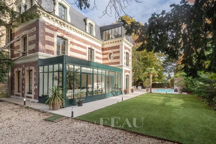 Image No.1-5 Bed House for sale