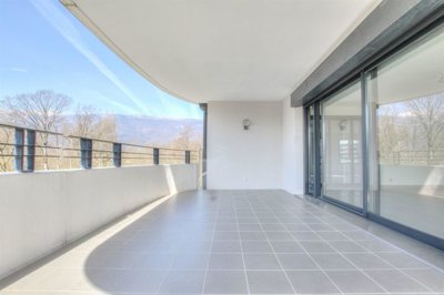 1 - Saint-Genis-Pouilly, Apartment