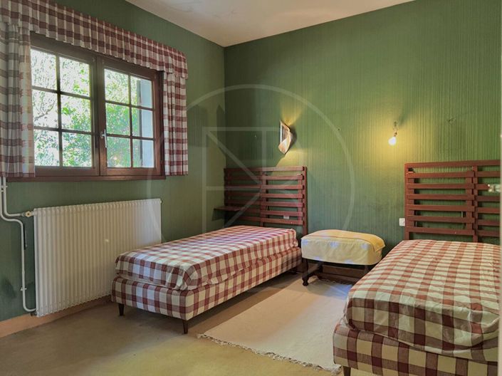 Image No.11-3 Bed House for sale