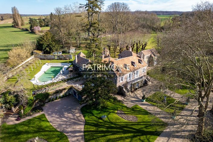 Image No.1-6 Bed Property for sale