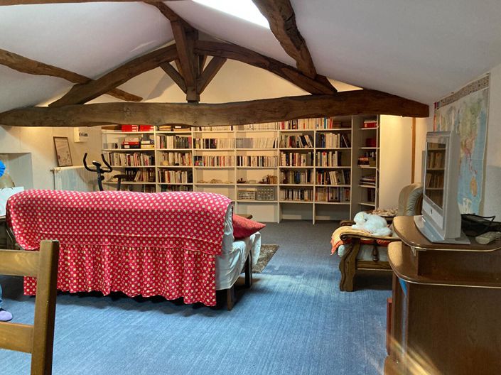 Image No.12-5 Bed House for sale