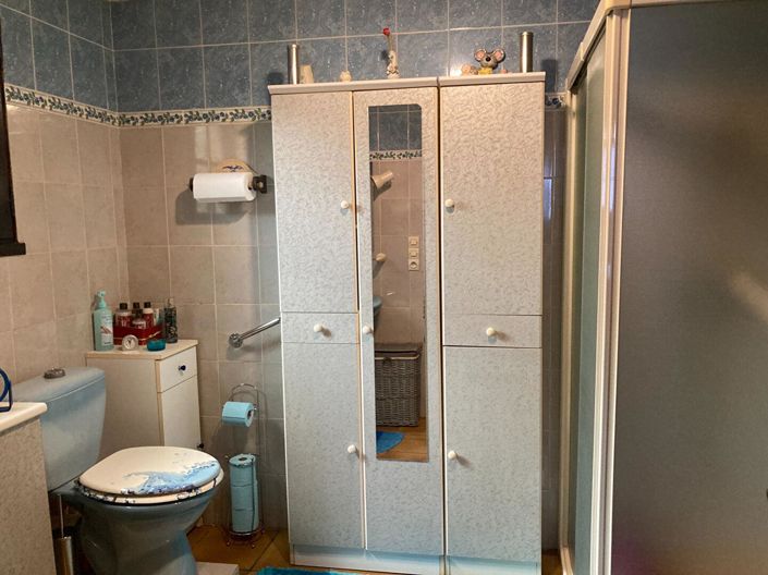 Image No.7-5 Bed House for sale