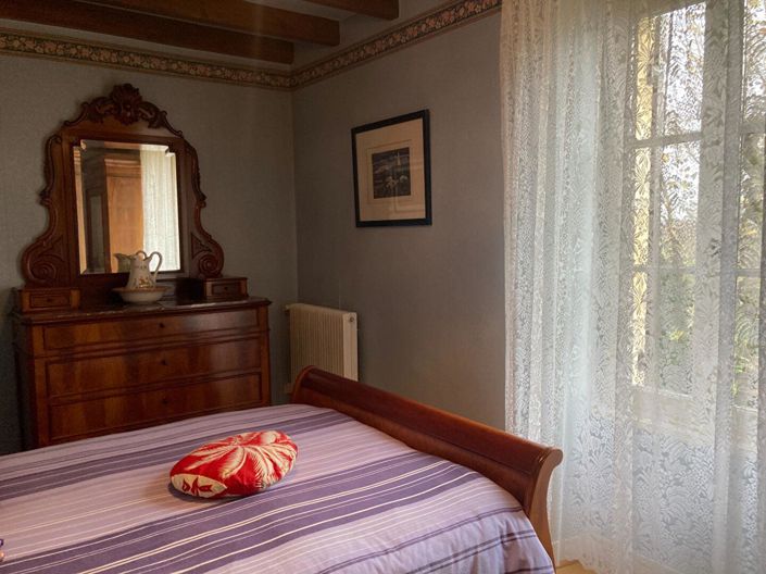 Image No.9-5 Bed House for sale