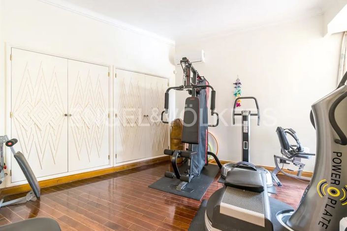 Image No.18-7 Bed House for sale