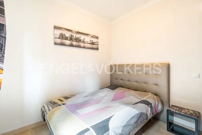 Image No.40-7 Bed House for sale