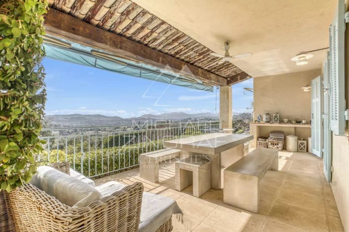 Image No.2-5 Bed House for sale