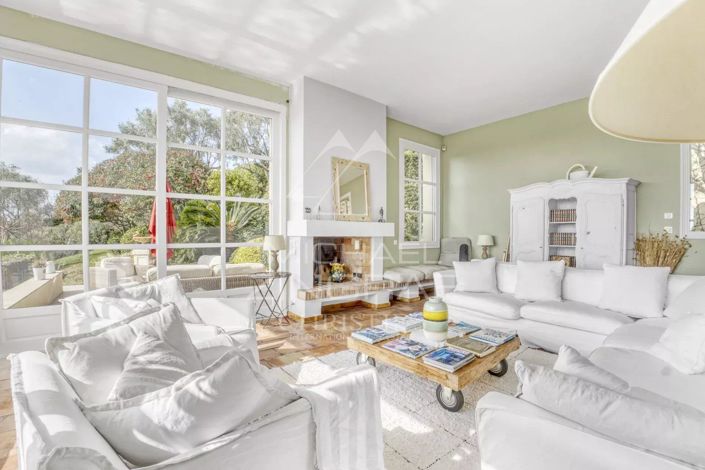 Image No.4-5 Bed House for sale