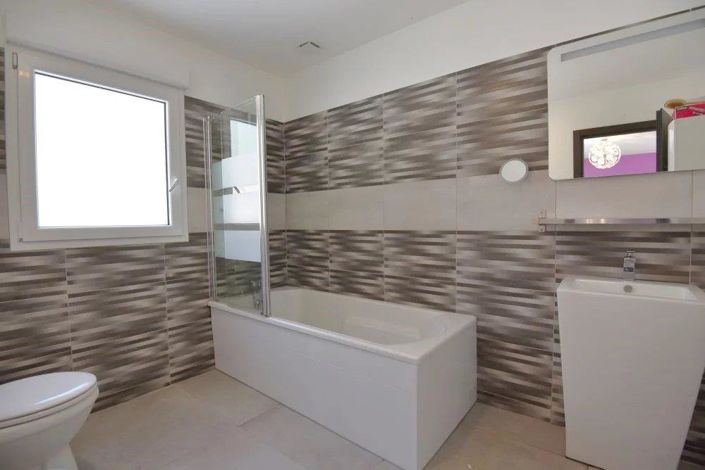 Image No.8-Maison de 3 chambres à vendre à Bagnols-en-Forêt