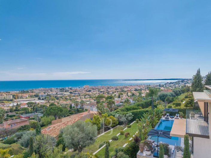 Image No.12-5 Bed House for sale