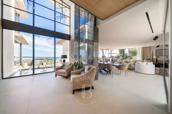 Image No.14-5 Bed House for sale