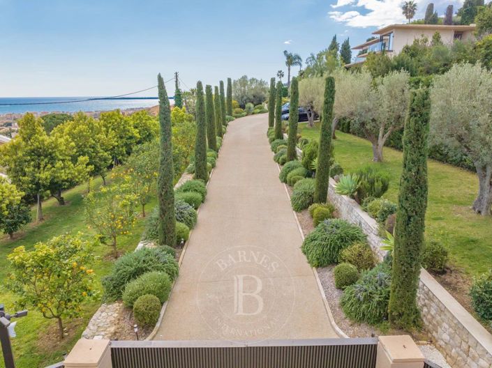 Image No.19-5 Bed House for sale