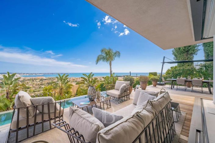 Image No.2-5 Bed House for sale