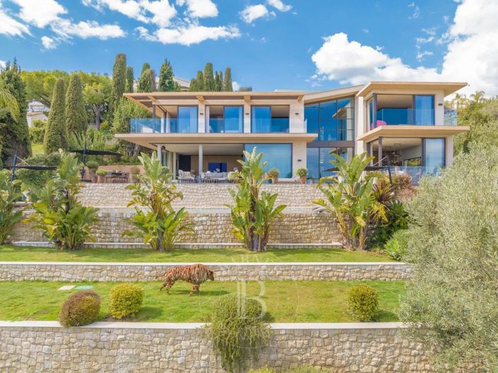 Image No.21-5 Bed House for sale