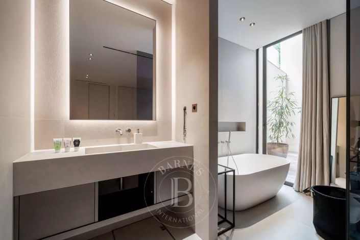 Image No.31-5 Bed House for sale