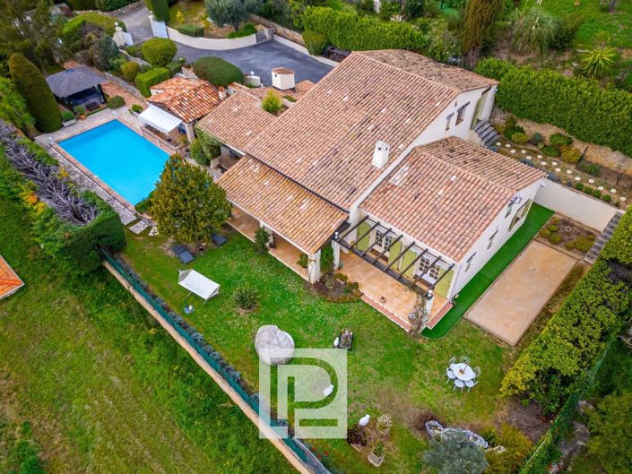 Image No.1-4 Bed House for sale