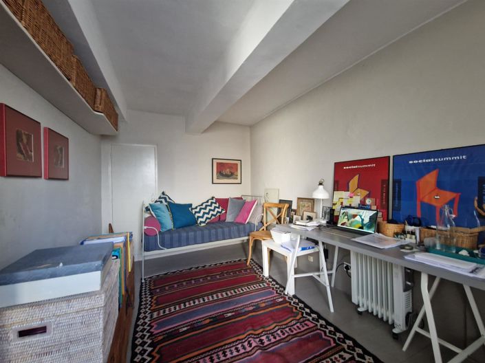 Image No.9-4 Bed House for sale