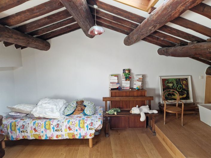 Image No.9-4 Bed House for sale