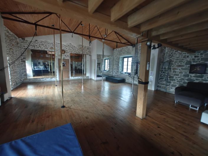 Image No.11-3 Bed House for sale