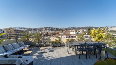 4 Bed Property for sale